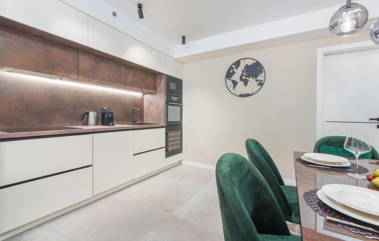 Val Di Sole Apartment Porec Ngoại thất bức ảnh