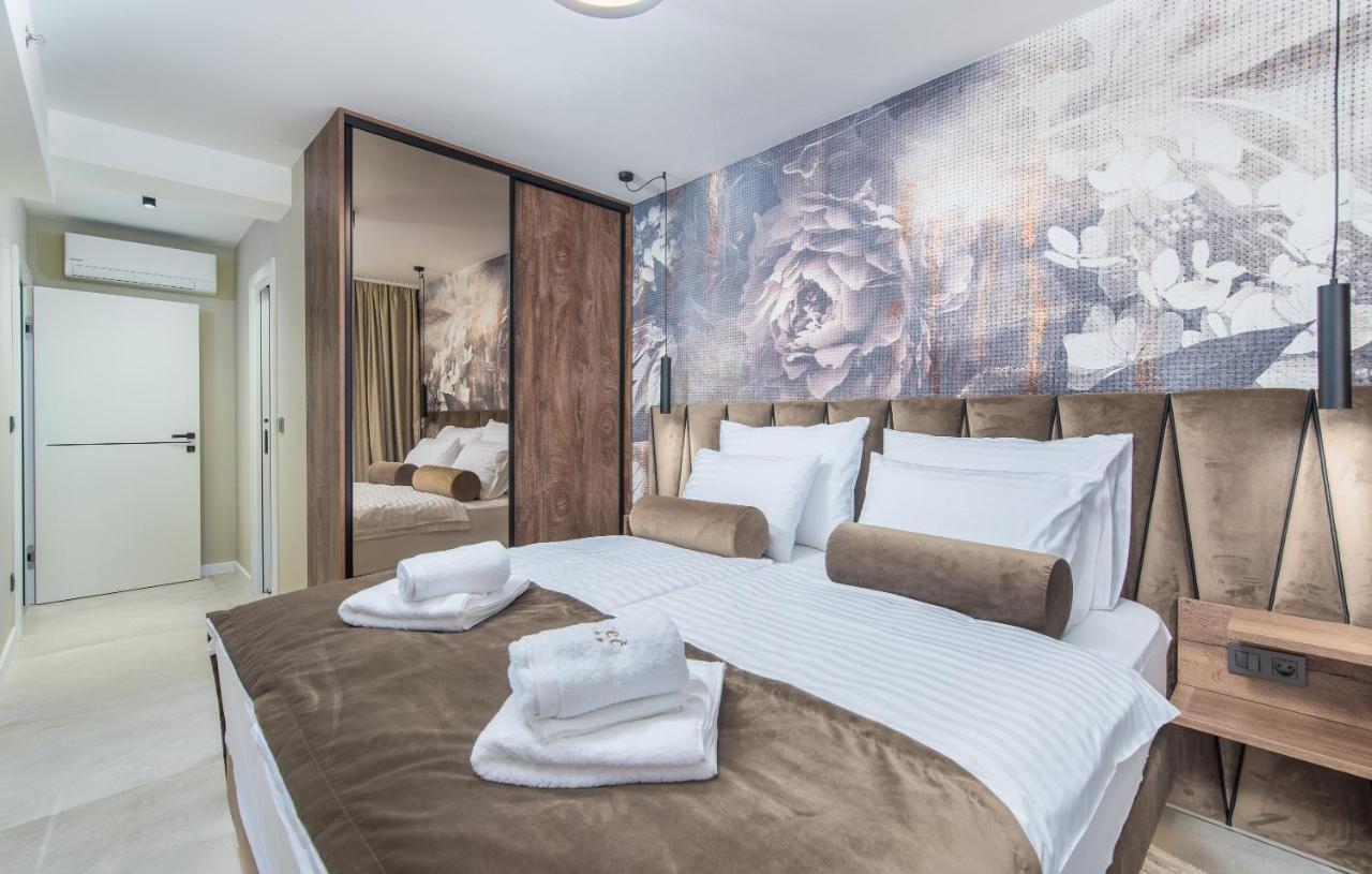 Val Di Sole Apartment Porec Ngoại thất bức ảnh