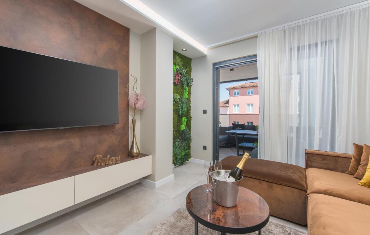 Val Di Sole Apartment Porec Ngoại thất bức ảnh