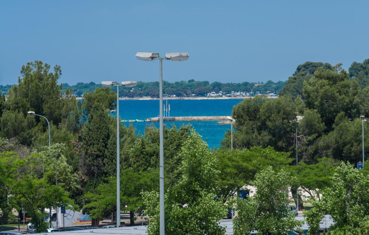 Val Di Sole Apartment Porec Ngoại thất bức ảnh